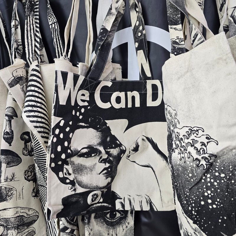 BC- Square gussy tote|Mushroom|Short hair cat|Wave|Rosie|Snake|Rosetta stone