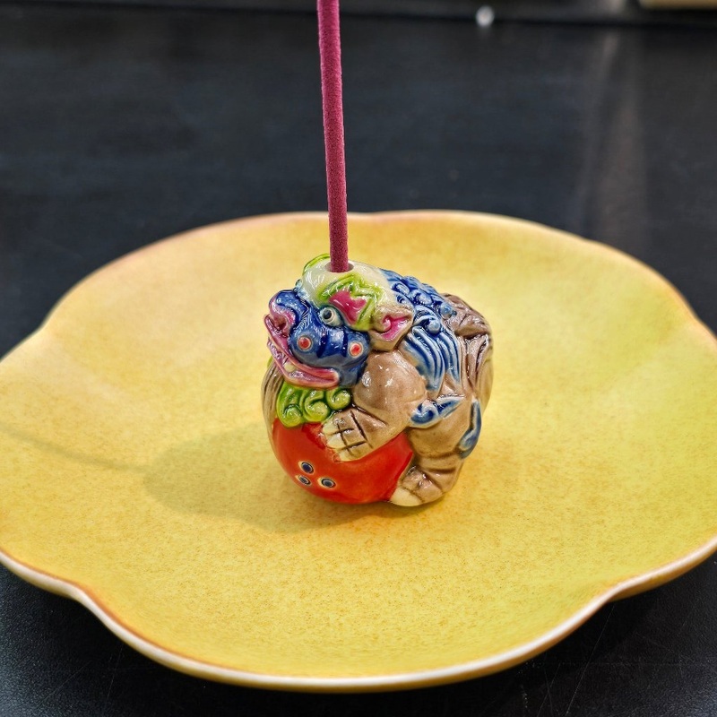 Incense stick holder – Fu Lion