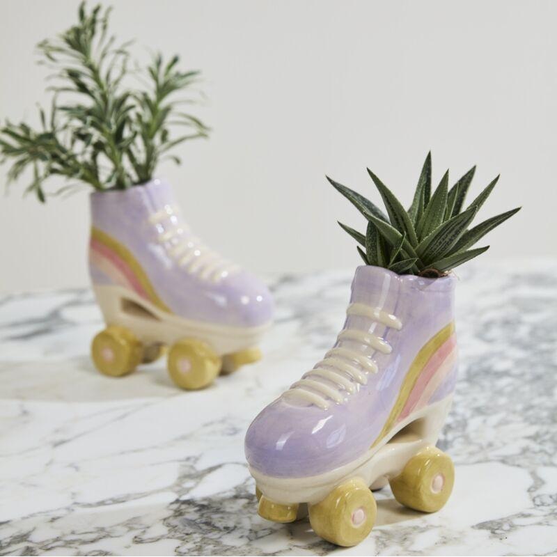 Rollerskate planter – 7.25