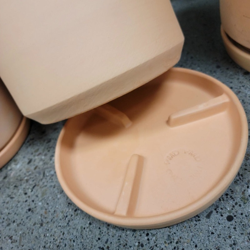 Deep Planter saucer – terra cotta 12
