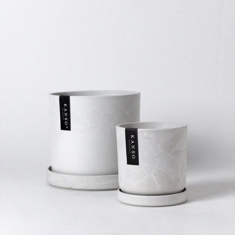 Signature planter – 7 White stone