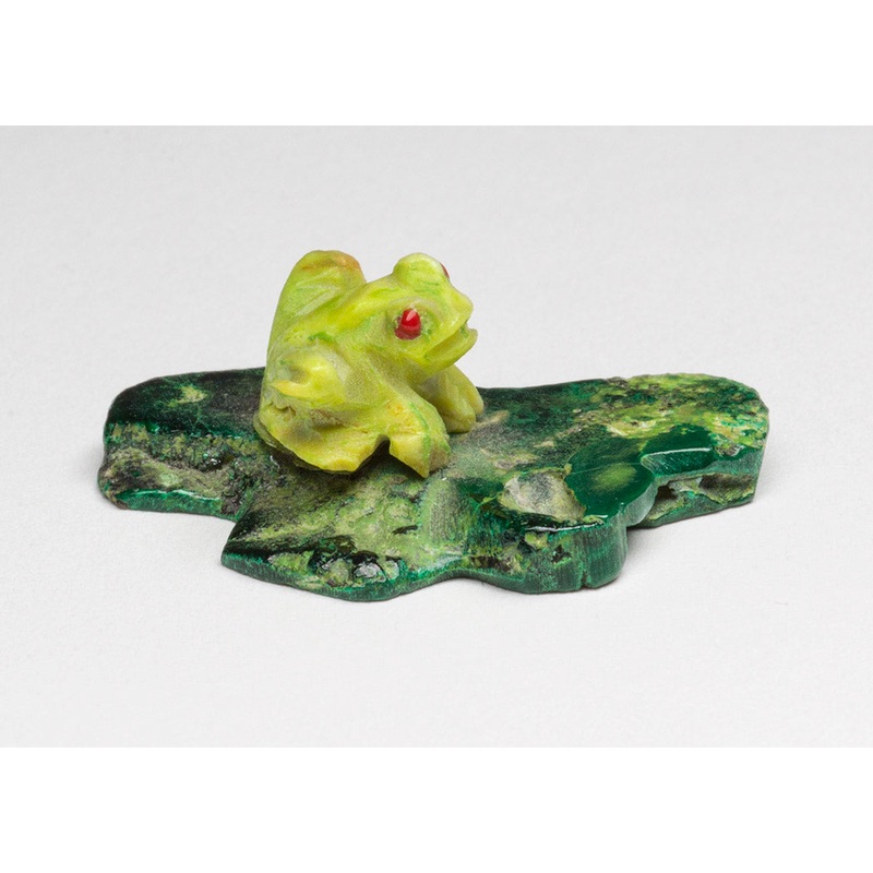 Tiny Frog On A Lily Raft|Frog|Gaspeite