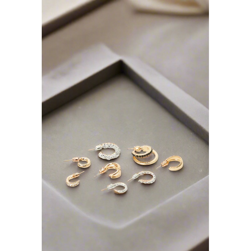 Women Assorted Embellished Stud Set (9 Pairs)