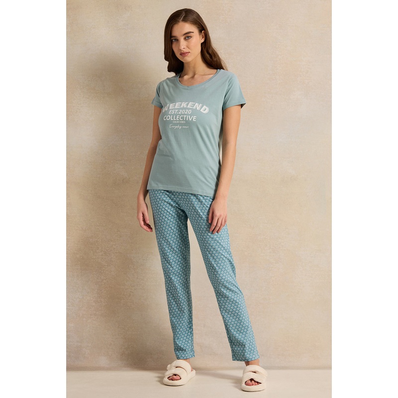 Women Green Printed Pyjama Set (2 Piece)