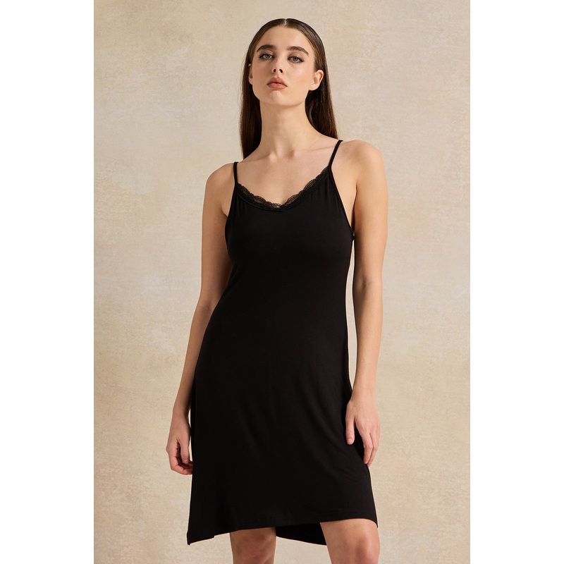 Women Black Basic Chemise With Lace