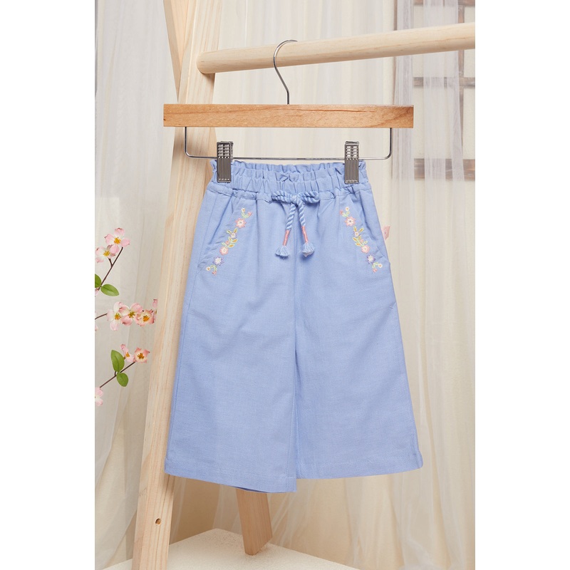 Infant Girls Blue Baggy Jeans With Embellishment