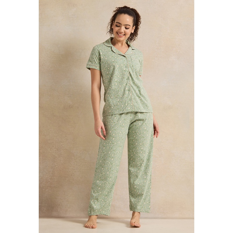 Women Green Collared Pyjama Set (2 Piece)
