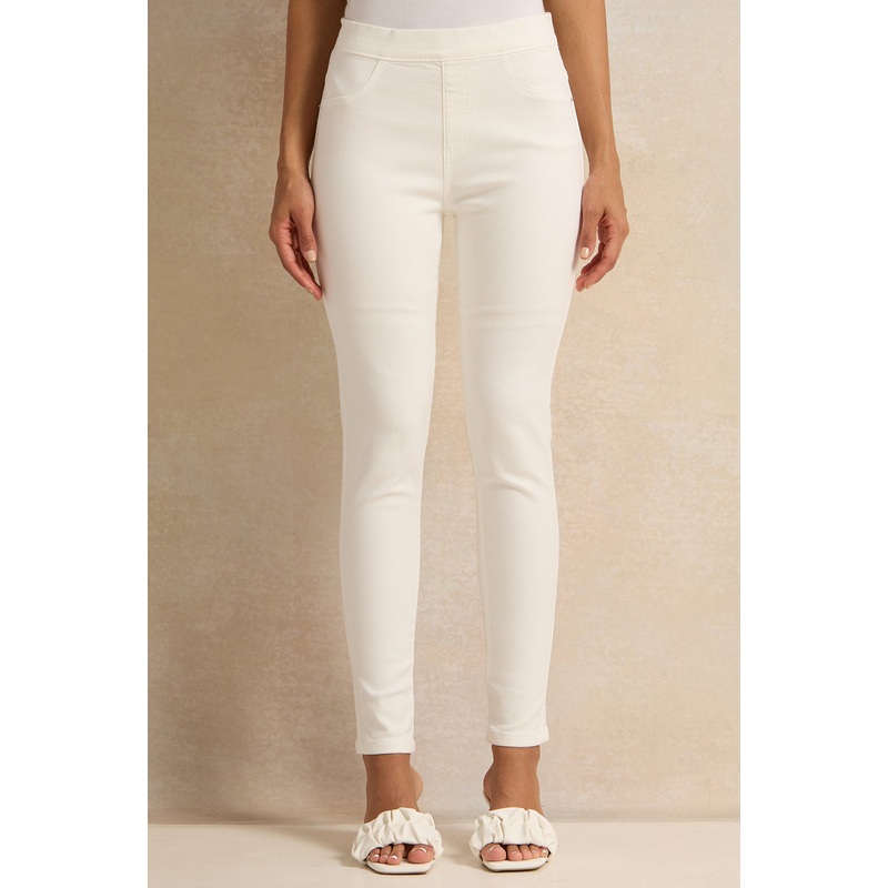 Women Ivory Solid Knit Jegging