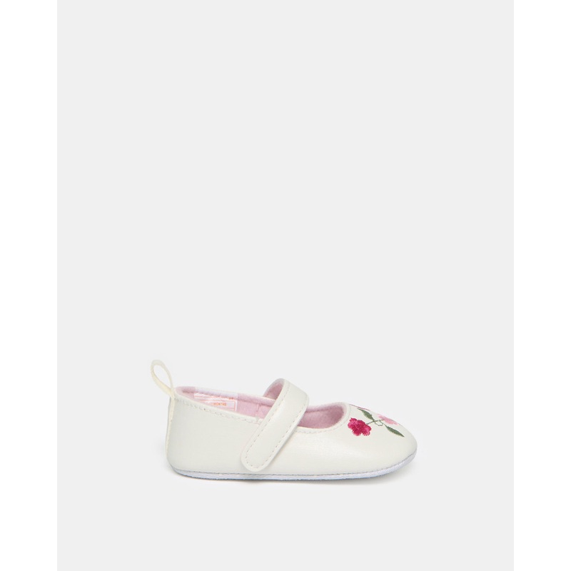 Baby White Embriodered Pram Shoe