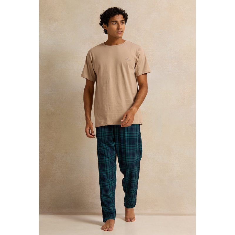 Men Beige And Checkered Pyjama Set (2 Piece)