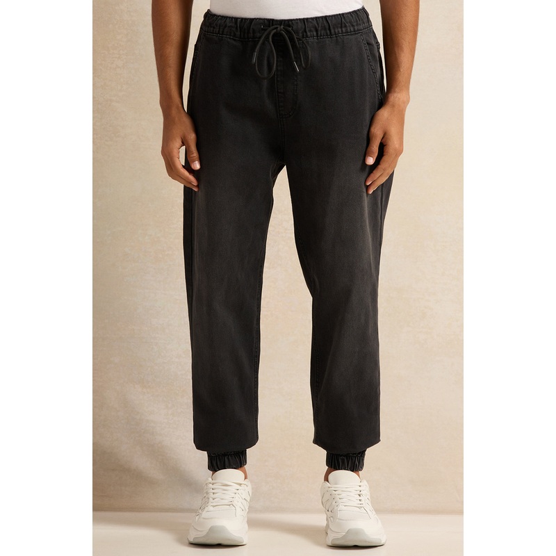 Men Black Jogger Fit Denim Jeans