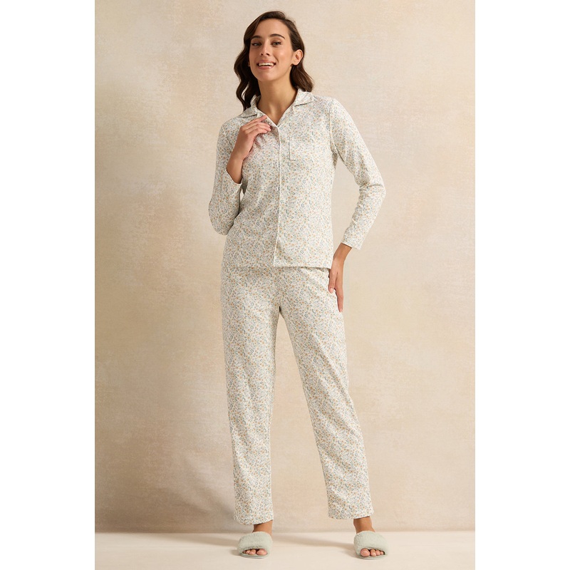 Women White Printed Pyjama Set (2 Piece)