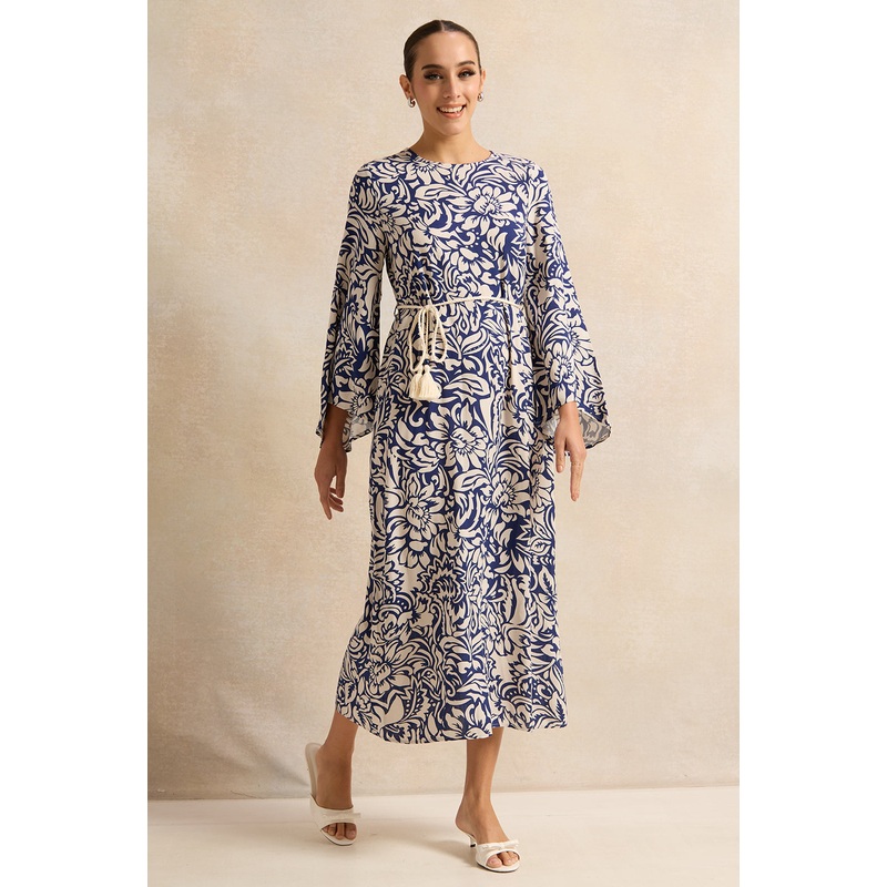 Women Blue Floral Printed Dress With Belt