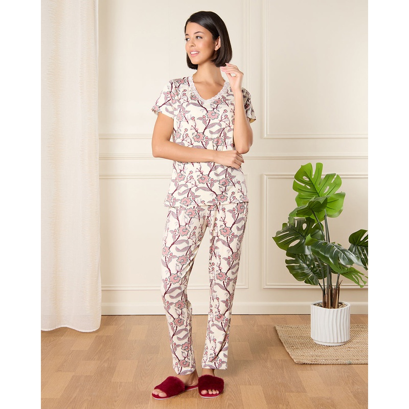 Women White Printed Payjama Set