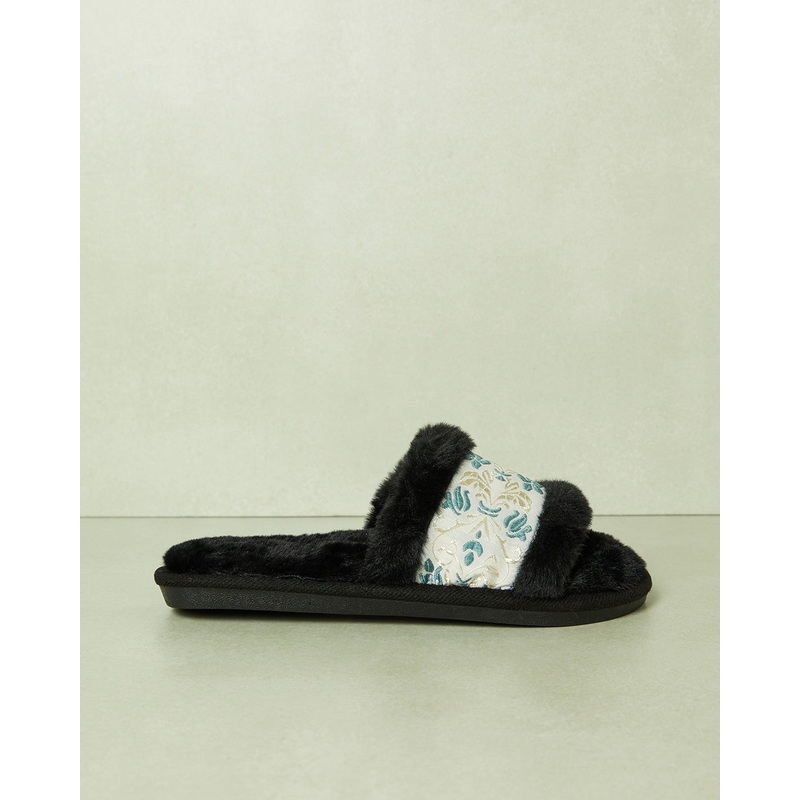 Women Black Embellished Slipper
