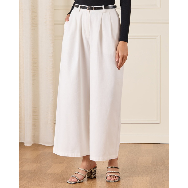 Women Ivory Wide Leg Jeans With Belt
