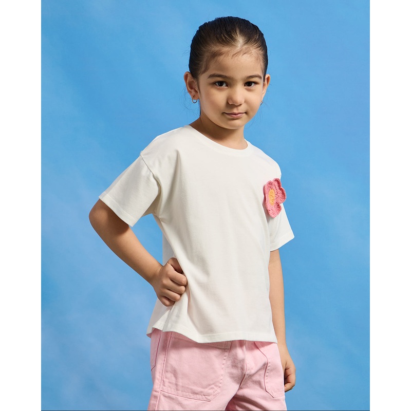 Girls White Casual T-Shirt With Crochet Flower