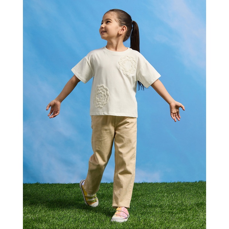 Girls White Flower Embellished T-Shirt