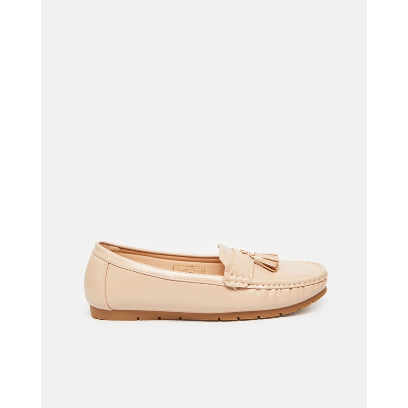 Women Pink Moccasin With Tussle Upper