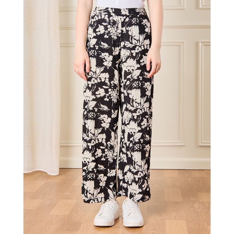 Senior Girls Black Printed Casual Trousers