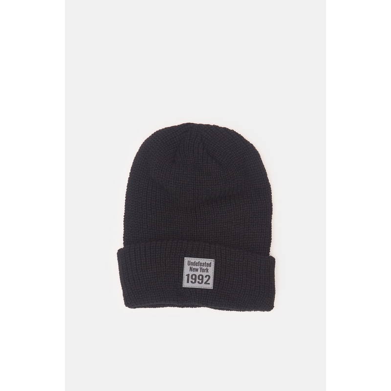 Men Black Solid Knitted Cap