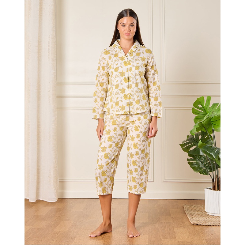 Women White Capri Collared Pyjama Set (2 Piece)