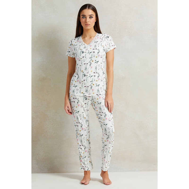 Women White Floral Printed Pyjama Set (2 Piece)