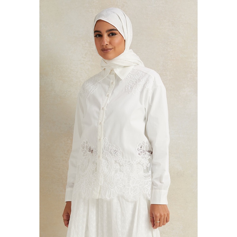 Women White Collared Lace Blouse