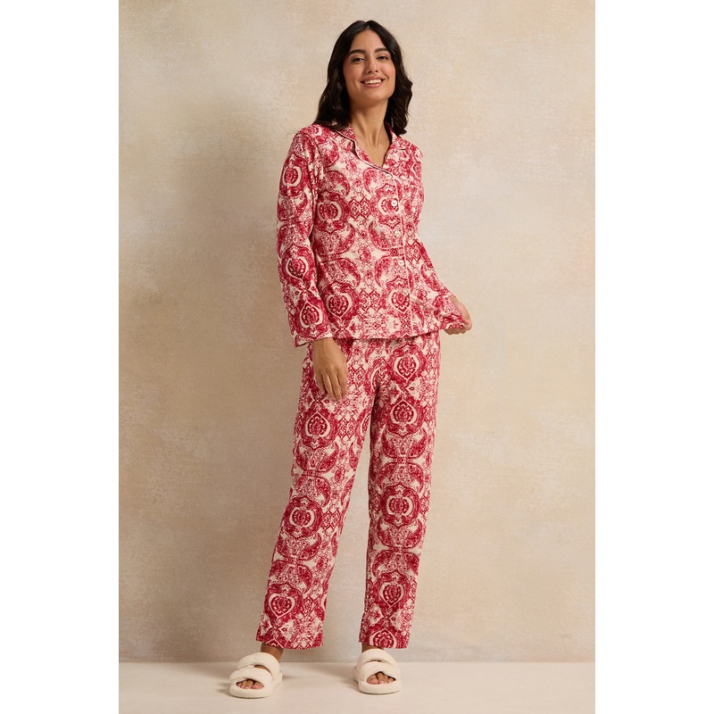Women Red And White Flannel Table Pyjama Set (2 Piece)