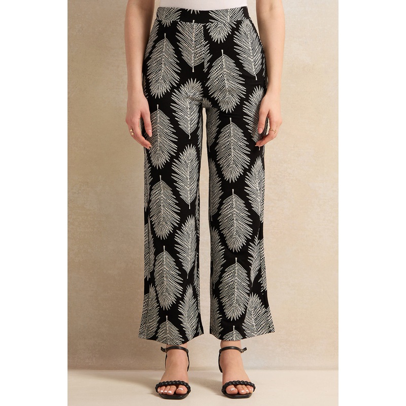 Women Black Printed Straight Leg Trousers