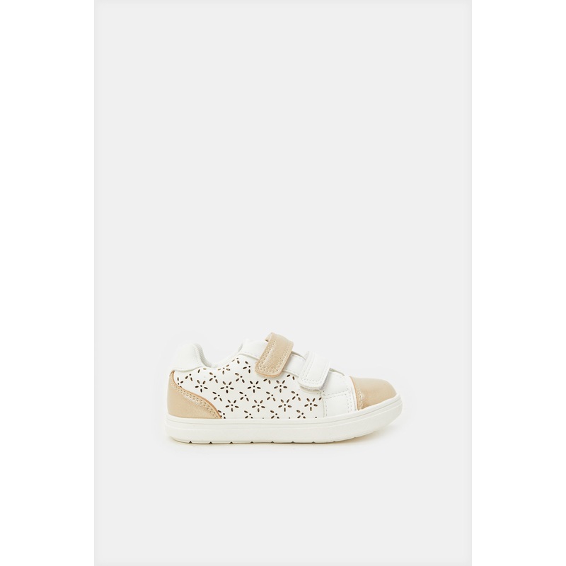 Girls White Laser Cut Sneaker|EU20|EU21|EU22|EU23|EU24|EU25