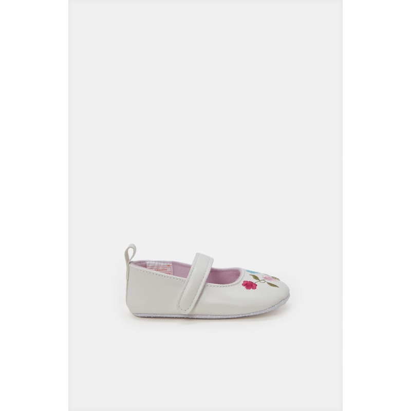 Baby White Embroidered Pram Shoes
