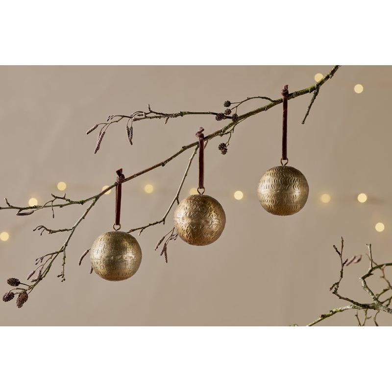 Manya Metal Round Baubles – Brass – (Set of 3)