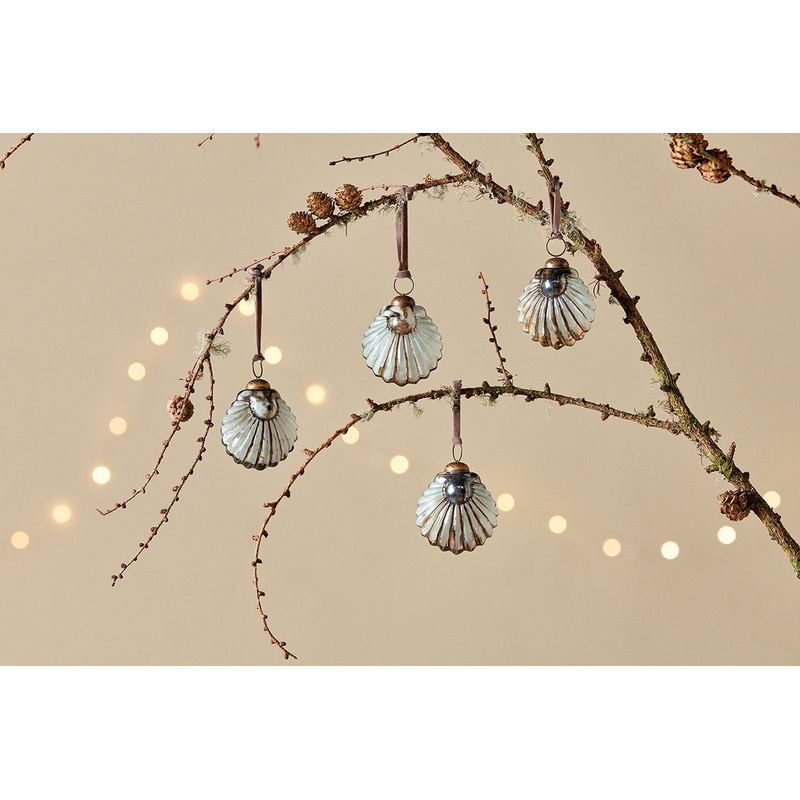 Sohni Shell Baubles – Gold & Cream – (Set of 4)
