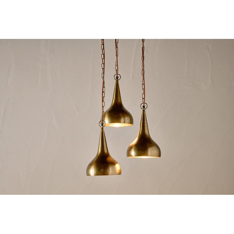 Quinn Hammered Metal Cluster Lamp – Antique Brass