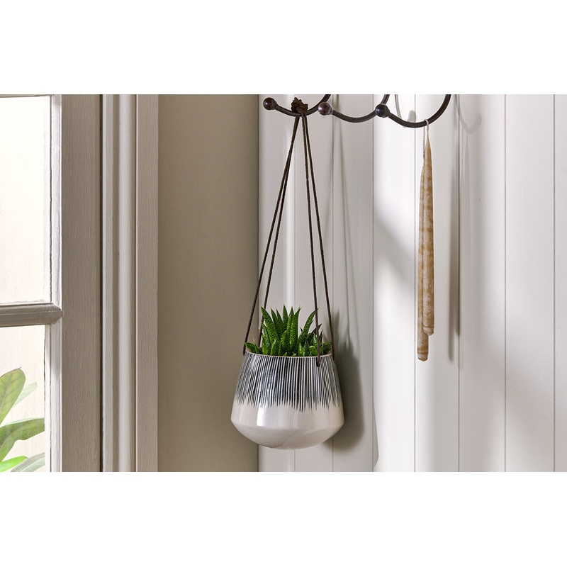 Matamba Ceramic Hanging Planter – Lines