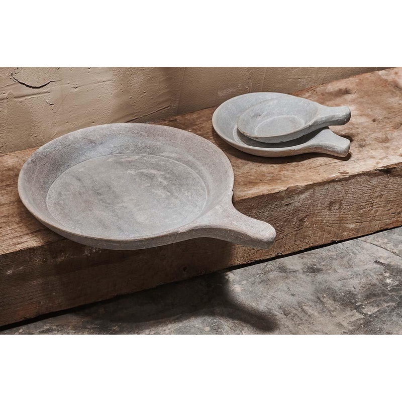 Darassa Stone Platter|White|Medium 4.5 x 29 x 22cm (dia)|Large 5.5 x 53 x 40cm (dia)