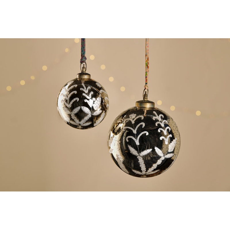 Giant Antique Gold Bauble|Antique Gold|Small 15cm|Medium 20cm|Large 25cm