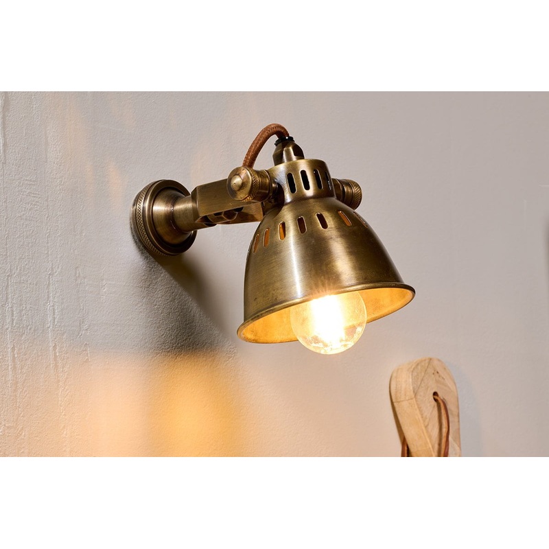 Tubu Brass Spot Light – Antique Brass