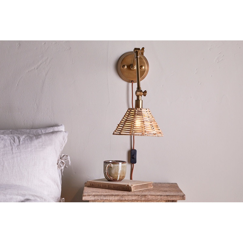 Noko Rattan Wall Lamp – Natural & Antique Brass