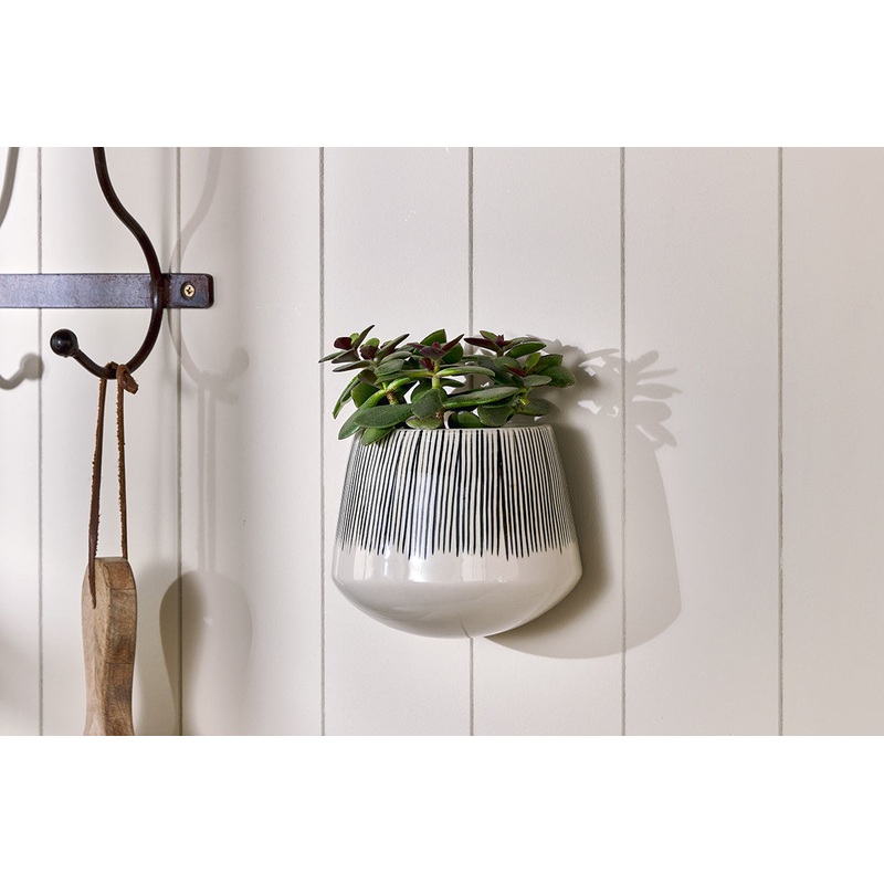 Matamba Ceramic Wall Hung Planter – Black Lines