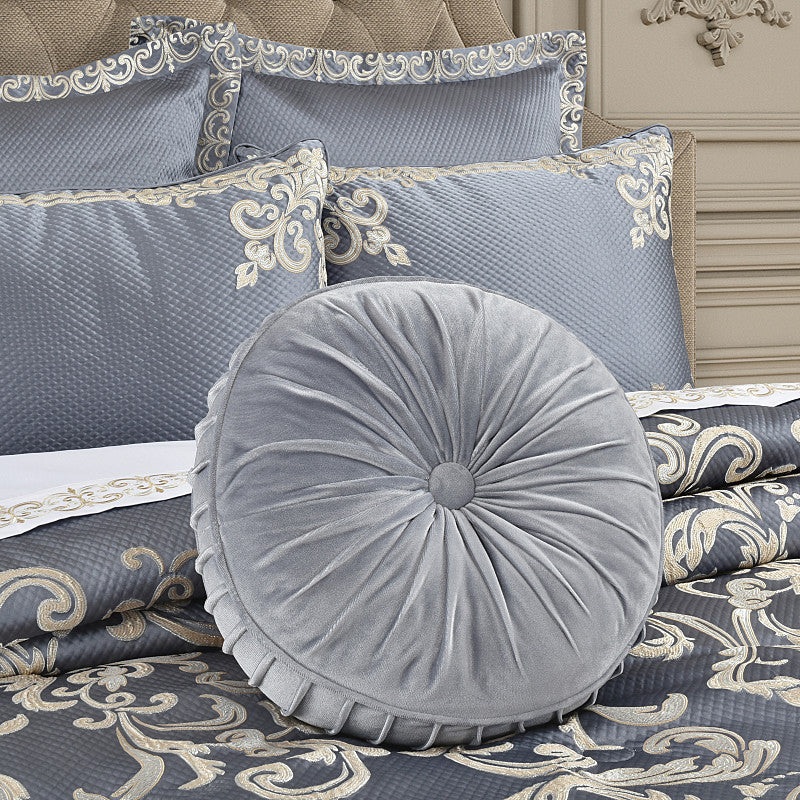 Dicaprio Tufted Round Decorative Throw Pillow