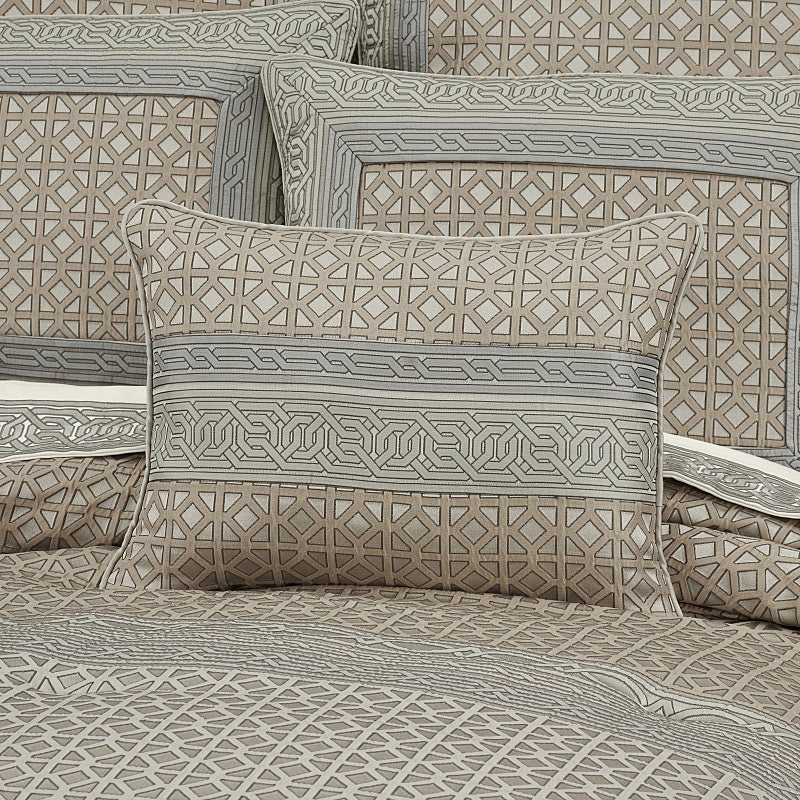 Alaro Boudoir Decorative Throw Pillow