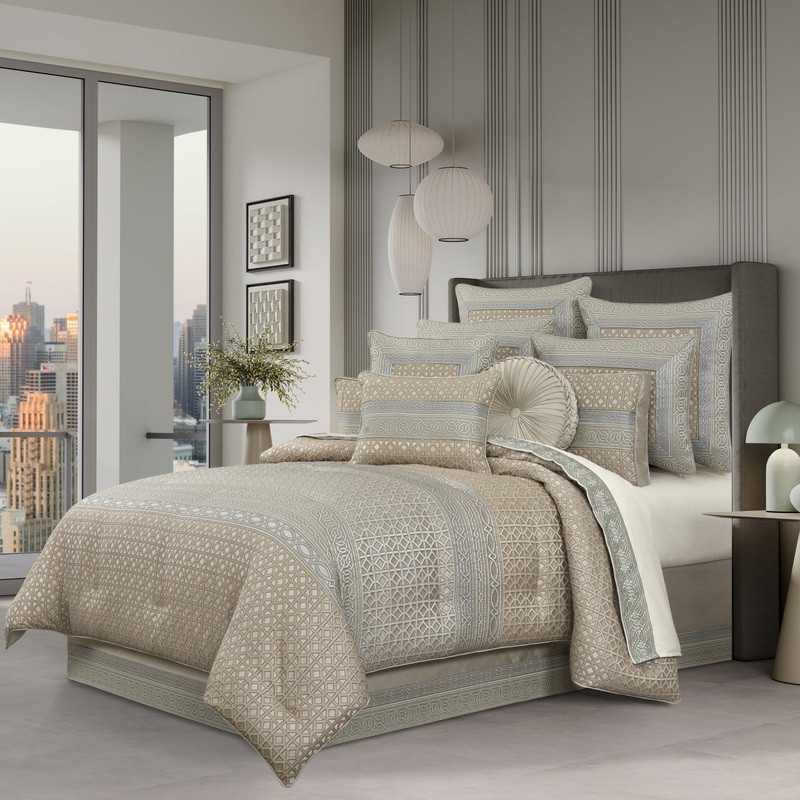 Alaro Comforter Set|Queen 4Pc. Comforter Set|King 4Pc. Comforter Set|California King 4Pc. Comforter Set|Spa
