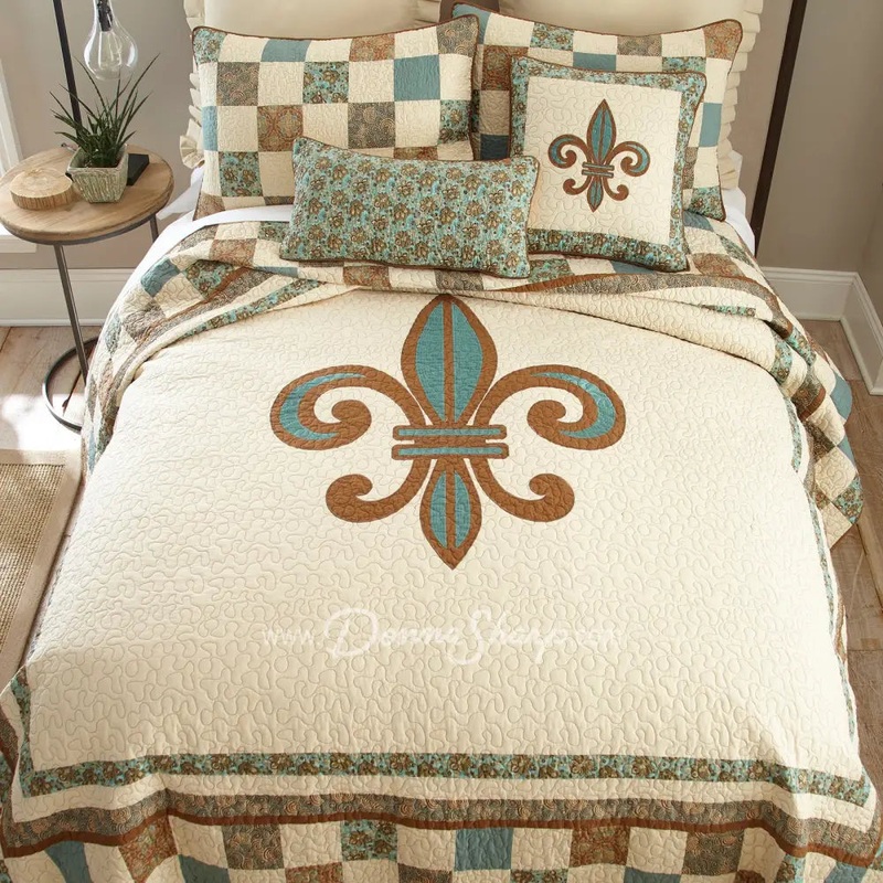 Donna Sharp Vintage Fleur Quilt